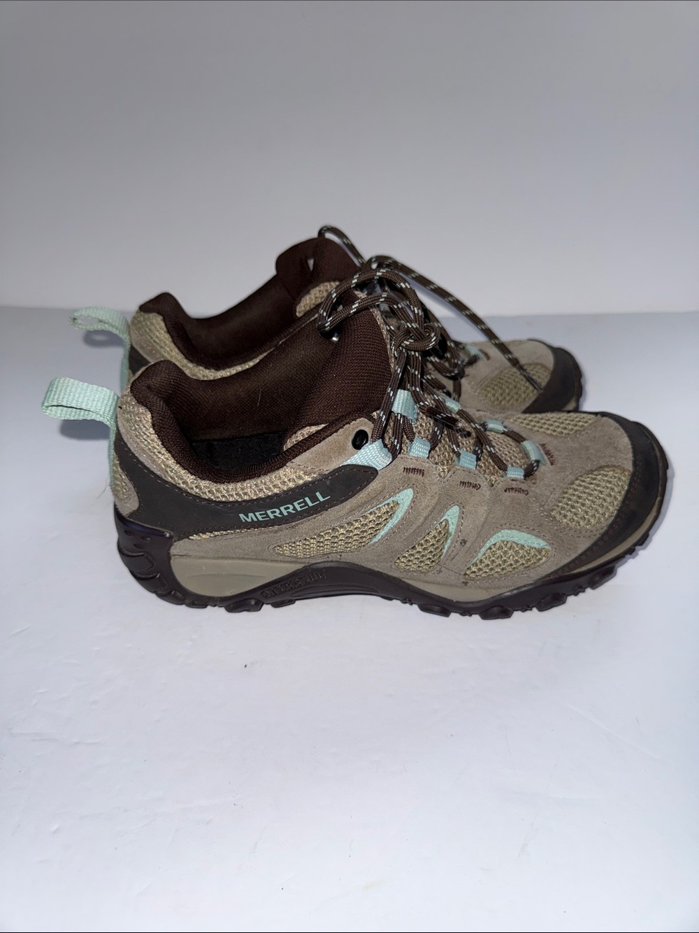 Merrell Women's Tan and Light Blue Trail Sneakers
